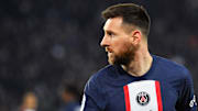 Messi segue com o futuro indefinido no PSG; camisa 10 da Argentina quer continuar na Europa. 