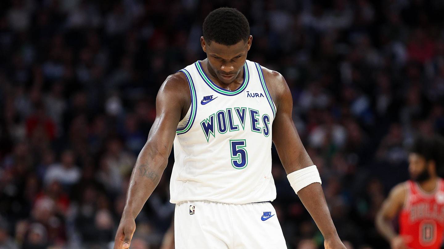 Wolves' troublesome issue must be addressed come playoff time - Vimarsana News