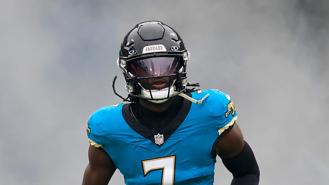 Jacksonville Jaguars wide receiver Brian Thomas Jr. (7) runs on the field before an NFL football matchup at EverBank Stadium, Sunday, Jan. 4, 2026, in Jacksonville, Fla. The Jaguars defeated the Titans 41-7, capturing the AFC South title. [Corey Perrine/Florida Times-Union]