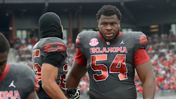 Oklahoma offensive lineman Febechi Nwaiwu