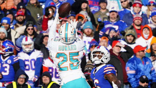 Miami Dolphins cornerback Xavien Howard (25) intercepts intended for Buffalo Bills wide receiver John Brown (16) 