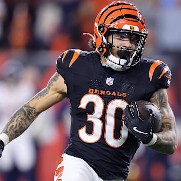 Bengals RB Chase Brown finished 10th in fantasy points among running backs last season. 