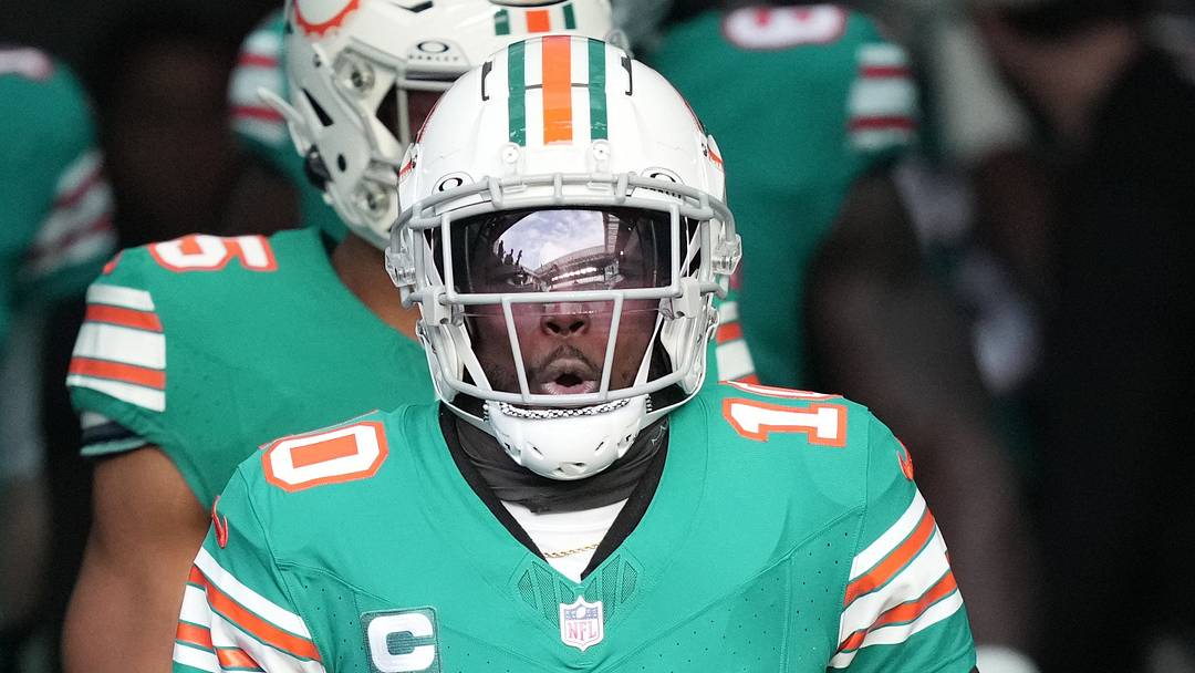 Miami Dolphins wide receiver Tyreek Hill (10) heads out to warm-up before the NFL game against the Dallas Cowboys at Hard Rock Stadium in Miami Gardens, Dec. 24, 2023. Miami Dolphins wide receiver Tyreek Hill (10) heads out to warm-up before the NFL game against the Dallas Cowboys at Hard Rock Stadium in Miami Gardens, Dec. 24, 2023.