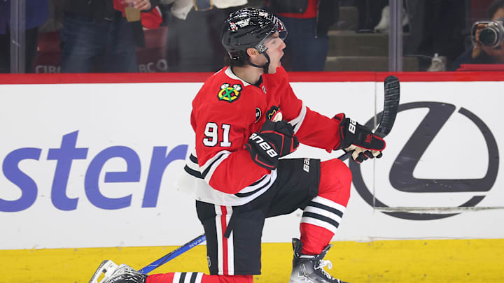 Carolina Hurricanes v Chicago Blackhawks