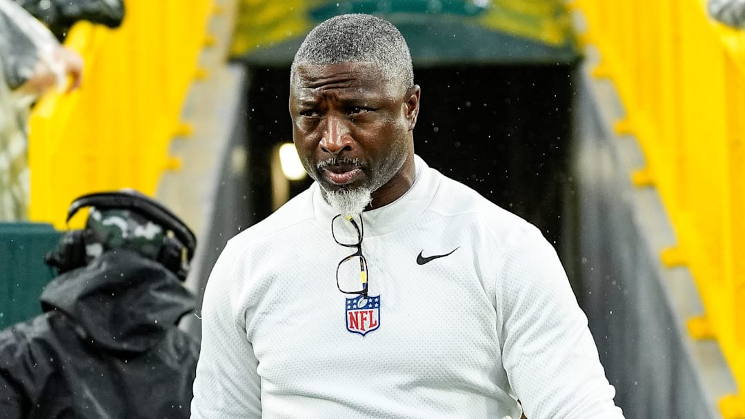 Detroit Lions defensive coordinator Aaron Glenn walks out the visiting team tunnel for first half against Green Bay Packers at Lambeau Field in Green Bay, Wis. on Sunday, Nov. 3, 2024.