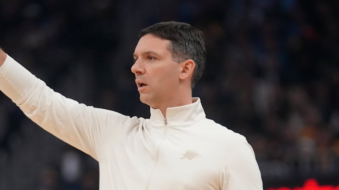 Dec 2, 2025; San Francisco, California, USA; Oklahoma City Thunder head coach Mark Daigneault calls a play against the Golden State Warriors in the first quarter at the Chase Center. Mandatory Credit: Cary Edmondson-Imagn Images
