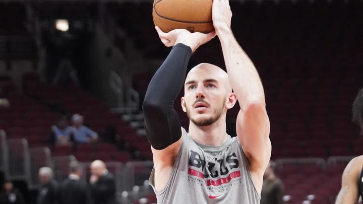 Apr 5, 2024; Chicago, Illinois, USA; Chicago Bulls guard Alex Caruso (6) warms up before the game against the New York Knicks at United Center. 