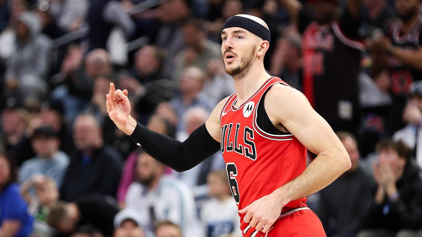 Alex Caruso adds to the argument that Anthony Davis' defense is underrated - Vimarsana News