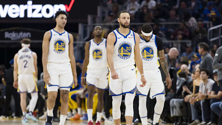 Key Warriors Player to Miss Game vs Lakers Due to Broken Nose