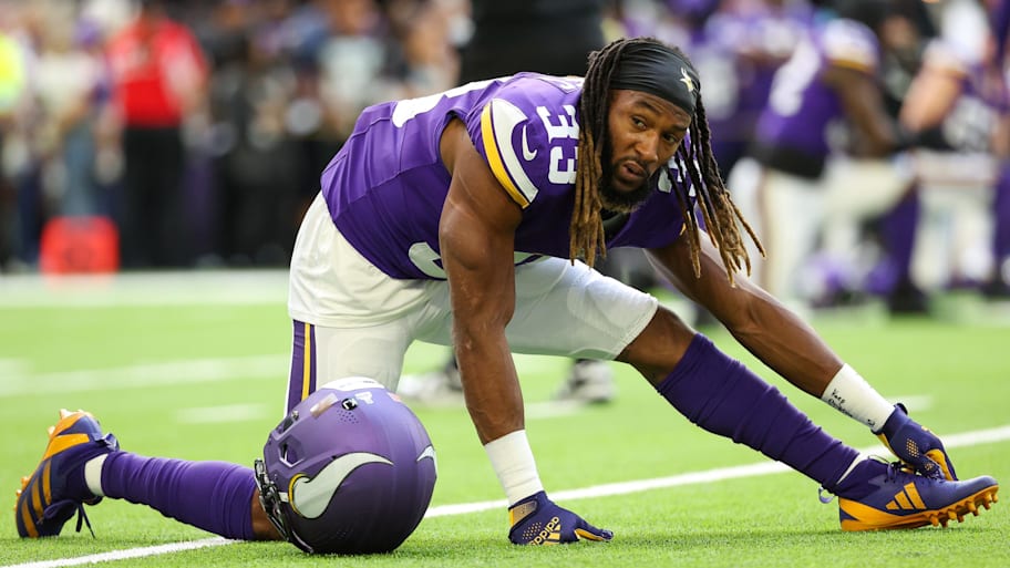 Watch: Vikings' Aaron Jones runs for touchdown, hits 'Bank Vault'  celebration