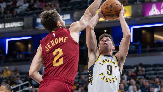 Ty Jerome guards T.J. McConnell