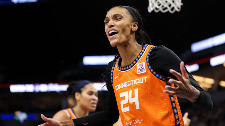 DeWanna Bonner has signed with the Indiana Fever, shifting their WNBA title odds. DeWanna Bonner has signed with the Indiana Fever, shifting their WNBA title odds.