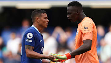 Thiago Silva viajou, mas Mendy segue fora
