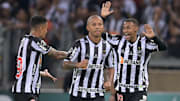 Com chances de assumir a ponta do Brasileirão, o Galo enfrenta o Coritiba neste sábado (23)