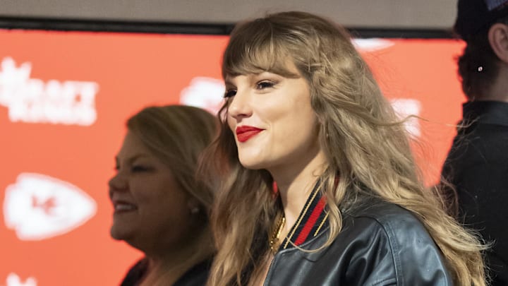 Taylor Swift Attends Tampa Bay Buccaneers vs. Kansas City Chiefs 