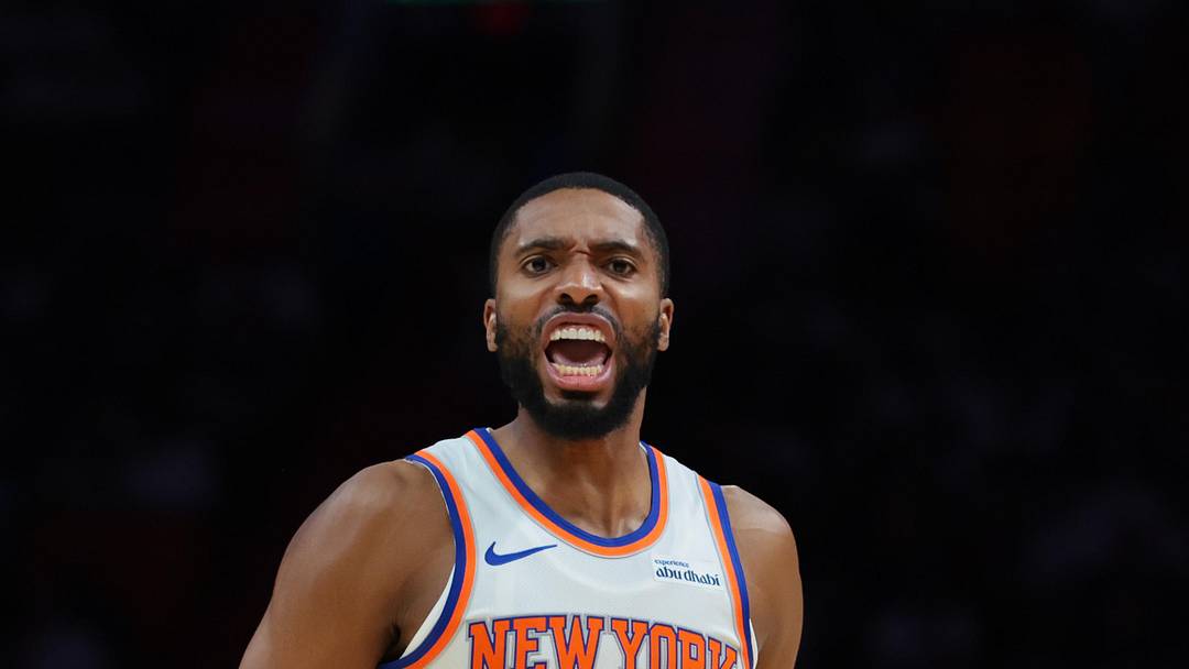Oct 26, 2025; Miami, Florida, USA; New York Knicks guard Mikal Bridges (25) reacts against the Miami Heat during the first quarter at Kaseya Center. Mandatory Credit: Sam Navarro-Imagn Images