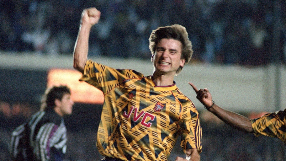 Alan Smith celebrating.