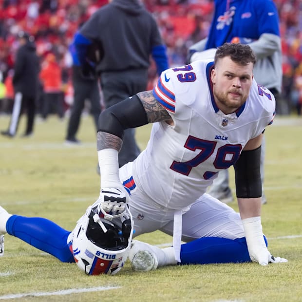 Spencer Brown stretch
