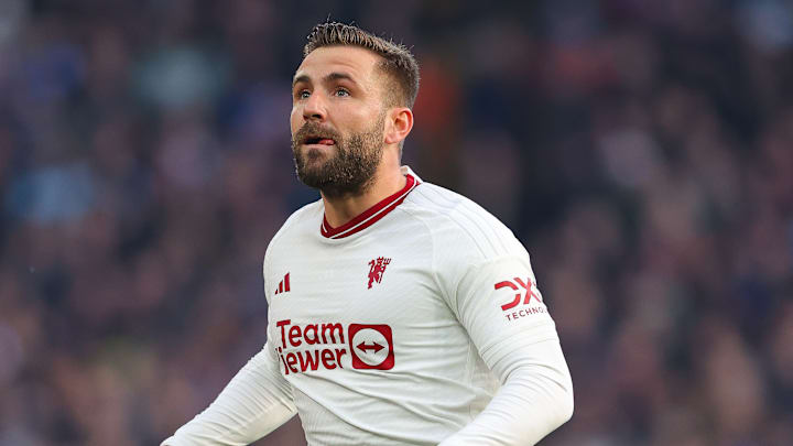 Aston Villa v Manchester United - Premier League