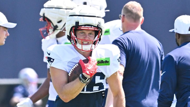 Jul 28, 2025; Foxborough, MA, USA; New England Patriots wide receiver Efton Chism III (86) does a drill during training camp at Gillette Stadium. Mandatory Credit: Eric Canha-Imagn Images