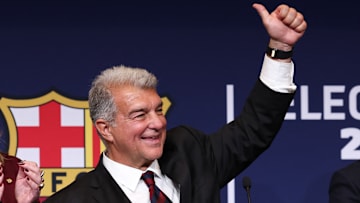Daumen hoch bei Joan laporta