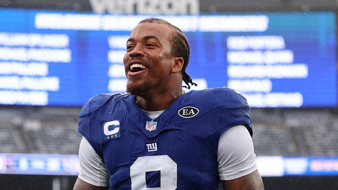 Sep 27, 2026; East Rutherford, New Jersey, USA;  New York Giants safety Jevon Holland (8) celebrates after the game against the Tennessee Titans at MetLife Stadium.  Mandatory Credit: Vincent Carchietta-Imagn Images
