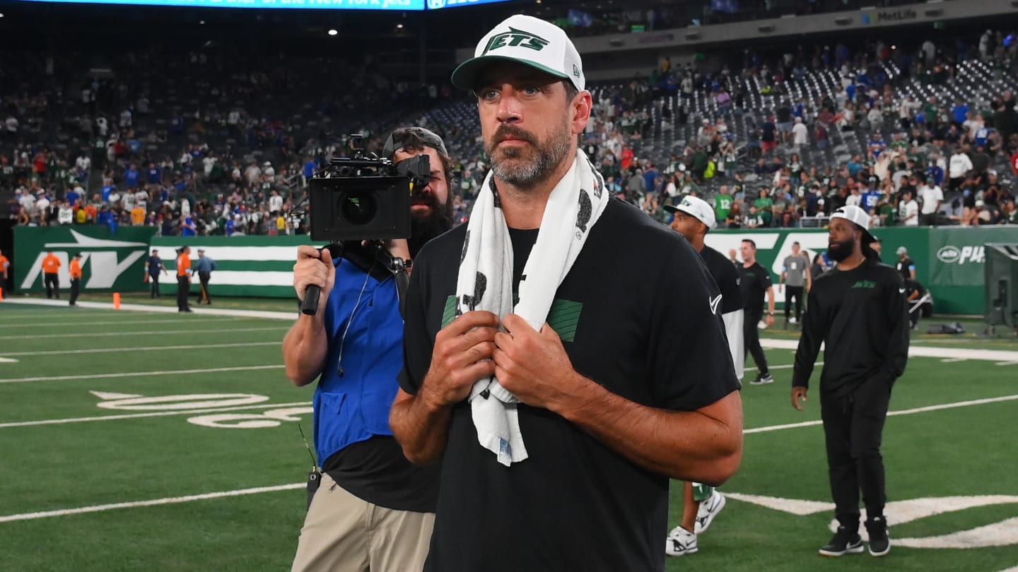 New York Jets Star Aaron Rodgers Still Held in High Regard by NFL Peers