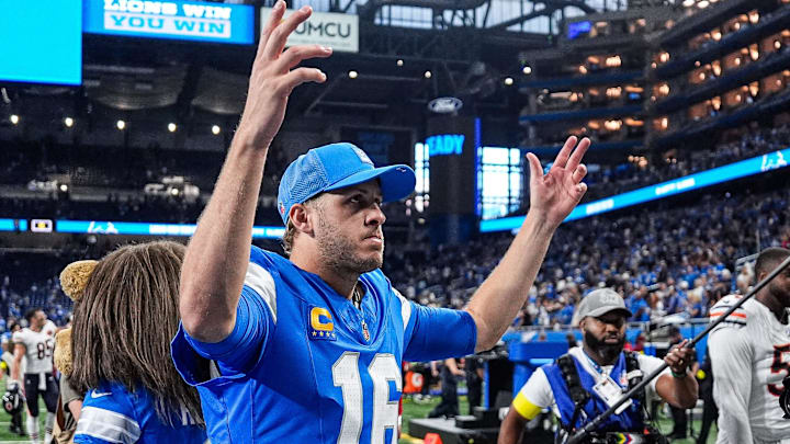 Lions quarterback Jared Goff did not like the negative chants from fans to Bears head coach Ben Johnson. 