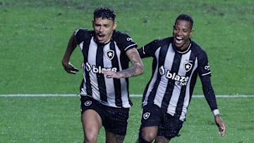Visitante indigesto, Botafogo tenta surpreender em Curitiba