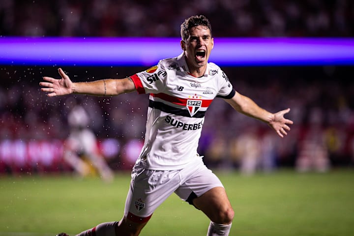 Oscar, meia do São Paulo