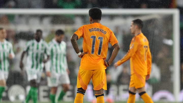 Real Madrid suffered a 2–1 defeat to Real Betis. Real Madrid suffered a 2–1 defeat to Real Betis.
