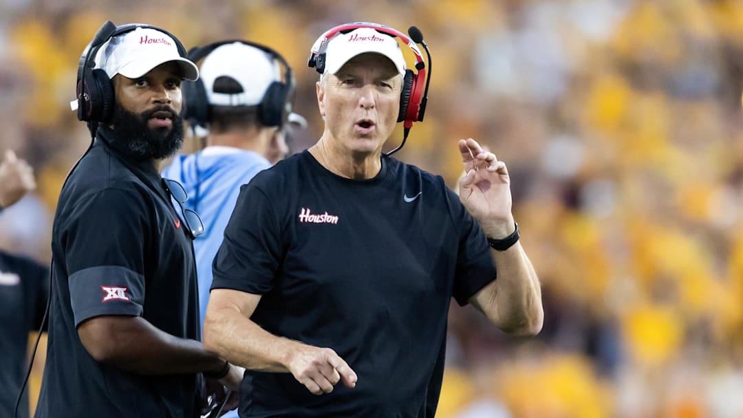 Houston Cougars head coach Willie Fritz against the Arizona State Sun Devils at Mountain America Stadium. 