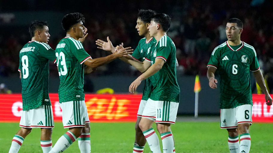 Mexico national team players. 