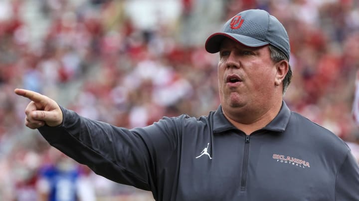 Apr 23, 2022; Norman, Oklahoma, USA;  Oklahoma offensive line coach Bill Bedenbaugh