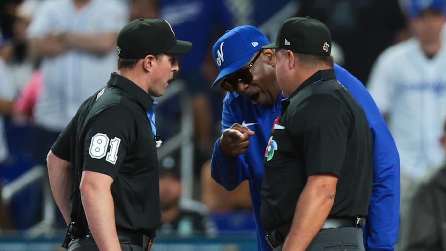 Nicaragua manager Dusty Baker argues with umpires during 2026 World Baseball Classic
