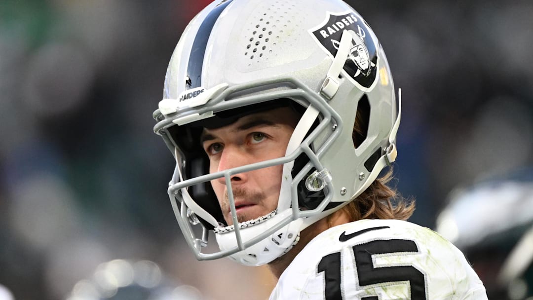 Dec 14, 2025; Philadelphia, Pennsylvania, USA; Las Vegas Raiders quarterback Kenny Pickett (15) against the Philadelphia Eagles at Lincoln Financial Field. Mandatory Credit: Eric Hartline-Imagn Images
