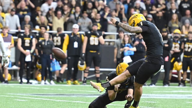 Dec 2, 2023; Moscow, ID, USA; Idaho Vandals place kicker Ricardo Chavez (1) makes a field in OT to beat the Southern Illinois