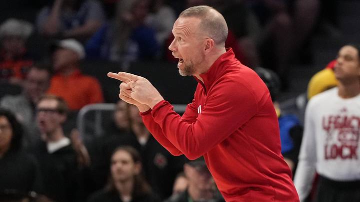 Mar 12, 2026; Charlotte, NC, USA; Louisville Cardinals head coach Pat Kelsey reacts in the first half at Spectrum Center. Mandatory Credit: Bob Donnan-Imagn Images