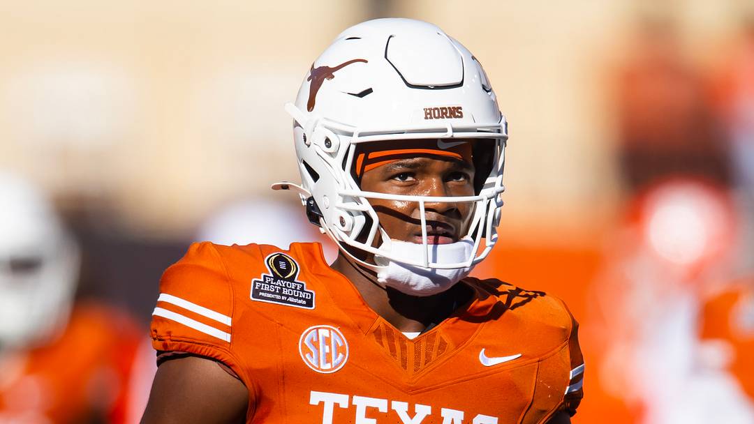 Texas Longhorns defensive back Jelani McDonald against the Clemson Tigers during the CFP National playoff first round at Darrell K Royal-Texas Memorial Stadium. 