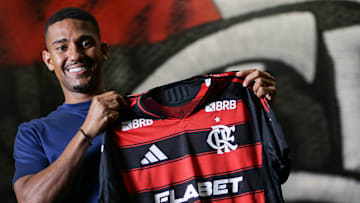 Samuel Lino vai usar o número 16 no Flamengo