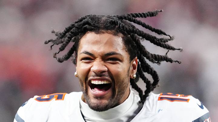 Chicago Bears wide receiver Rome Odunze (15) celebrates