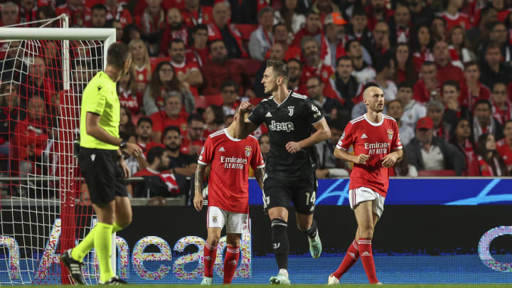 Juventus di luar dugaan kalah 3-4 dari Benfica Juventus di luar dugaan kalah 3-4 dari Benfica