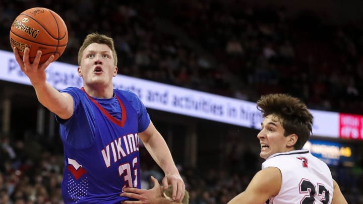 Wisconsin Lutheran High School's Kon Knueppel (33) goes up for a layup against Pewaukee High School in the Division 2 state championship game during the WIAA state boys basketball tournament on Saturday, March 16, 2024 at the Kohl Center in Madison, Wis. 
Tork Mason/USA TODAY NETWORK-Wisconsin