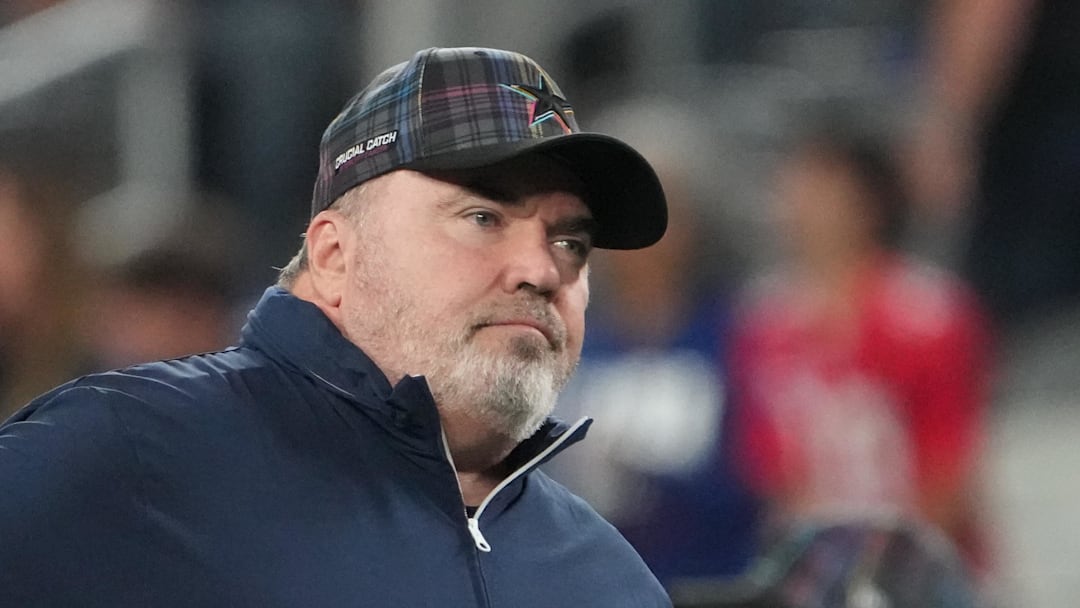 Sep 26, 2024; East Rutherford, New Jersey, USA;  Dallas Cowboys head coach Mike McCarthy before the game against the New York Giants at MetLife Stadium. Mandatory Credit: Robert Deutsch-Imagn Images