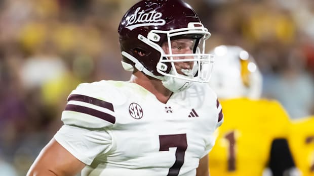 Sep 7, 2024; Tempe, Arizona, USA; Mississippi State Bulldogs linebacker Stone Blanton (7) against the Arizona State Sun Devil