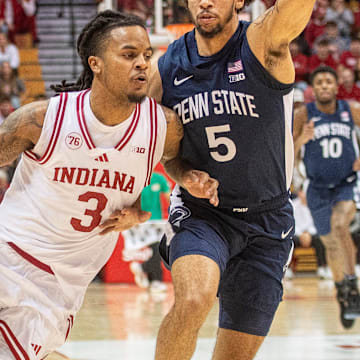 Indiana is a road underdog against Kentucky in Saturday's college basketball action.