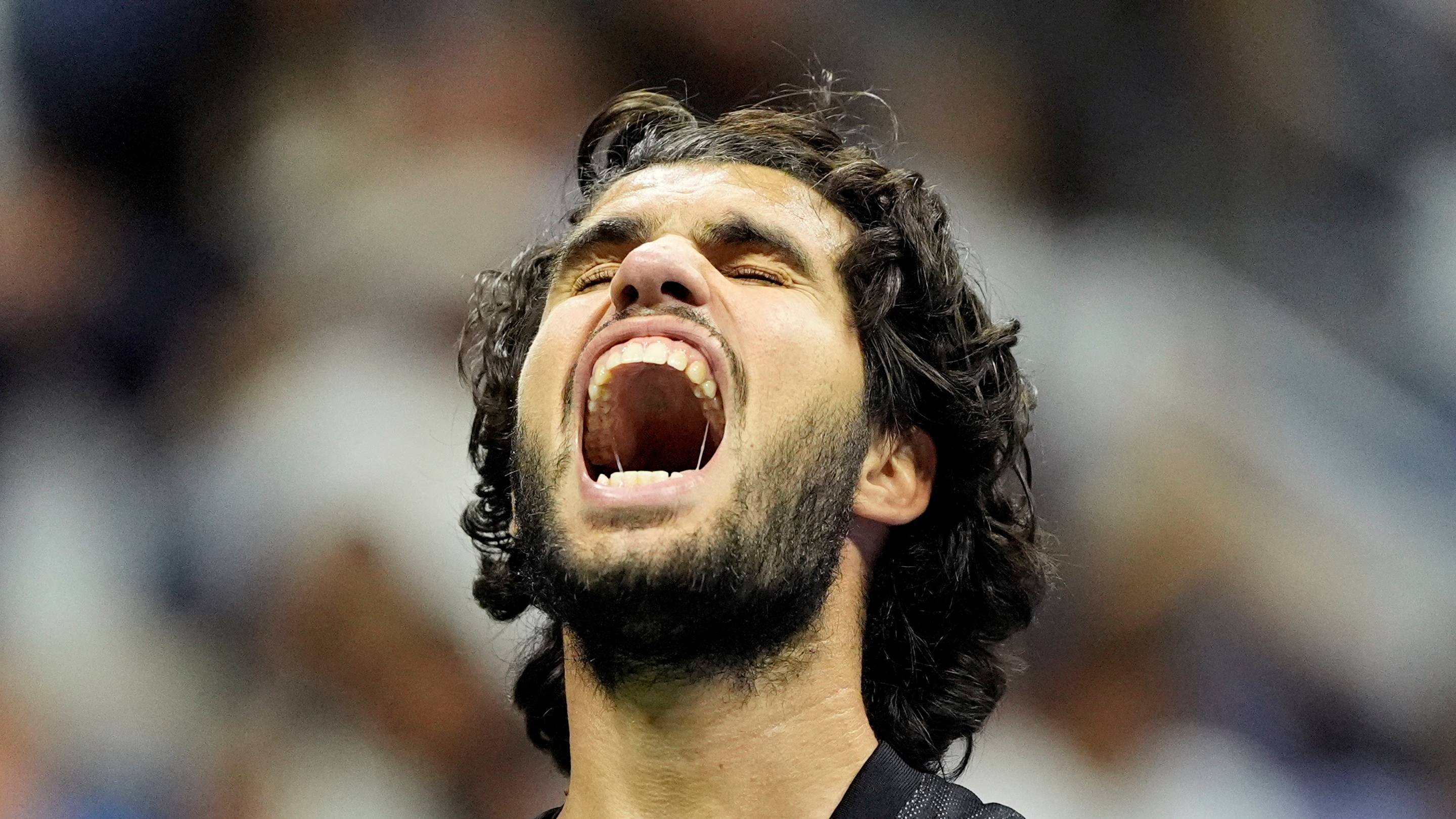 Alexander Zverev's brother takes a brutal shot at Carlos Alcaraz and Jannik Sinner