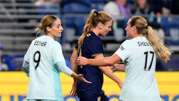 Esther González and Delanie Sheehan of Gotham FC