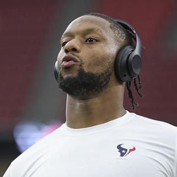 Sep 15, 2024; Houston, Texas, USA; Houston Texans running back Joe Mixon (28) warms up before the game against the Chicago Bears at NRG Stadium. Mandatory Credit: Troy Taormina-Imagn Images