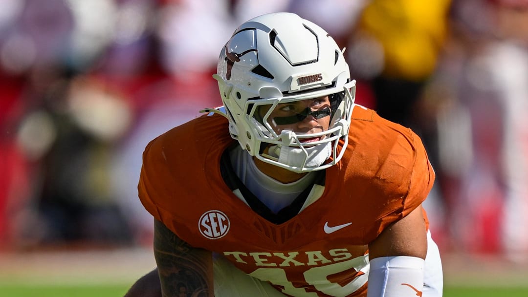 Texas Longhorns defensive end Lance Jackson (40) during the game between the Texas Longhorns and the Oklahoma Sooners at the Cotton Bowl. Mandatory Credit: Jerome Miron-Imagn Images Texas Longhorns defensive end Lance Jackson (40) during the game between the Texas Longhorns and the Oklahoma Sooners at the Cotton Bowl. Mandatory Credit: Jerome Miron-Imagn Images